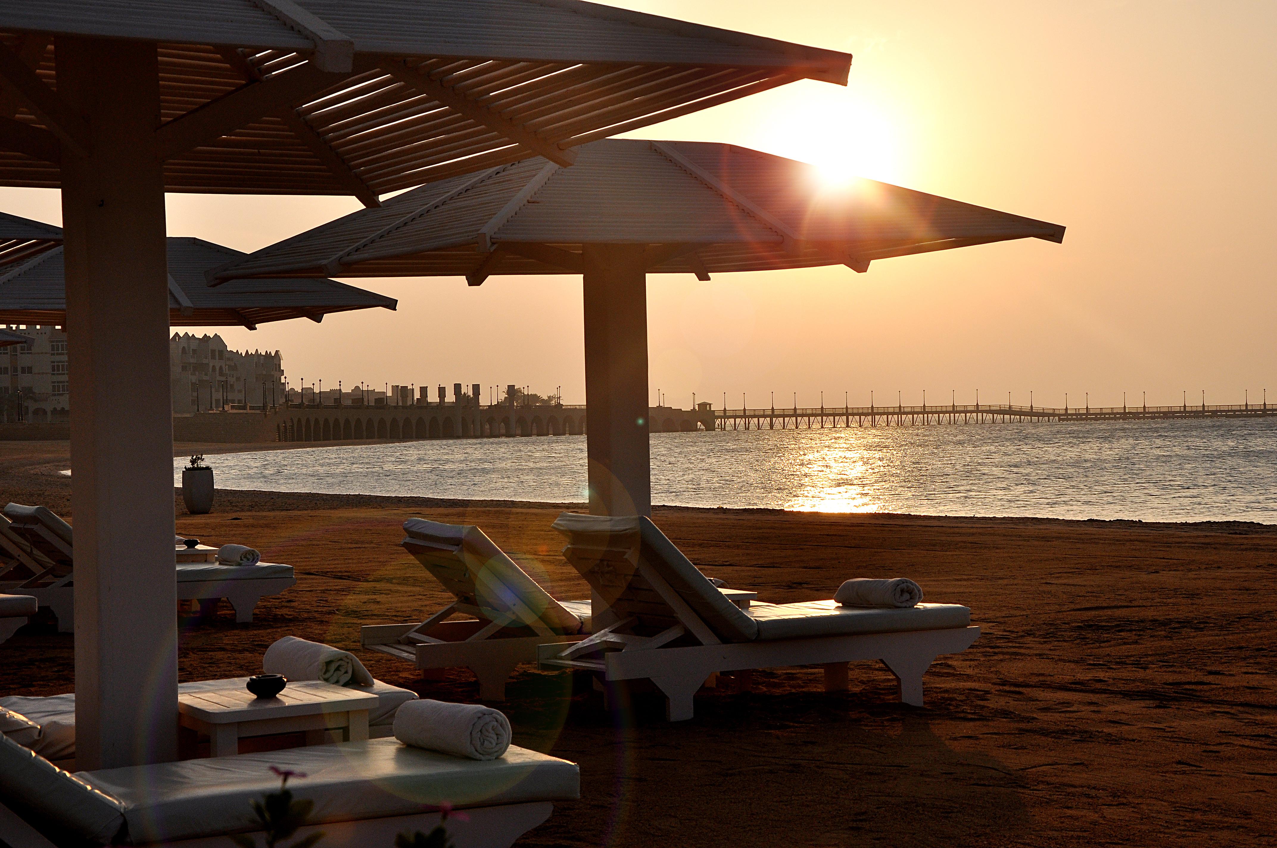 הורגהדה Kaisol Romance Resort Sahl Hasheesh - Adults Only מראה חיצוני תמונה Sunset at the beach