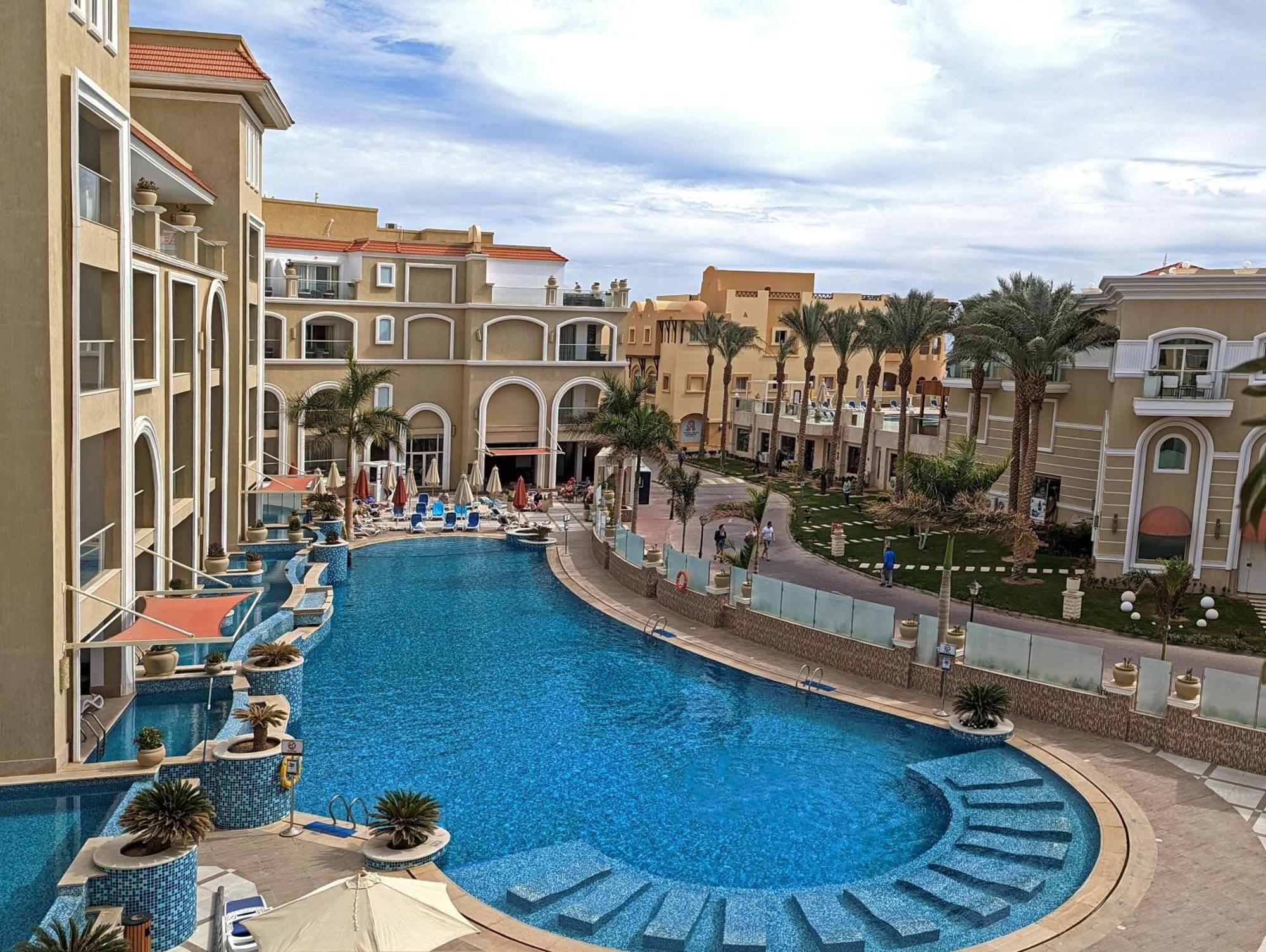 הורגהדה Kaisol Romance Resort Sahl Hasheesh - Adults Only מראה חיצוני תמונה The swimming pool at the hotel